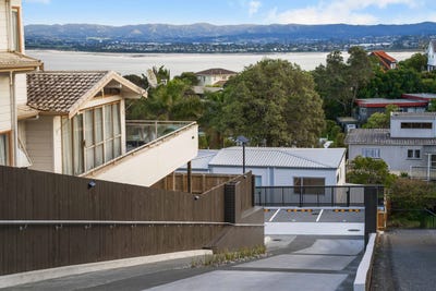 /international/nz/15-sea-vista-avenue-beach-haven-north-shore-city-380066112304/