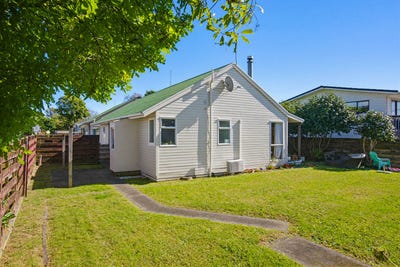 /international/nz/paraparaumu-beach-kapiti-coast-380066105342/