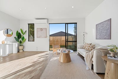 /international/nz/22-northcross-drive-oteha-north-shore-city-380066092755/