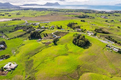 /international/nz/88-heatherlea-drive-ruakaka-whangarei-380066081150/