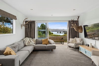 /international/nz/152-doctors-point-road-waitati-dunedin-city-380066111761/
