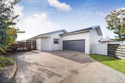 /international/nz/74-lincoln-street-ashhurst-palmerston-north-city-380066114390/