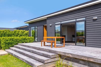 /international/nz/4-tuscan-lane-martinborough-south-wairarapa-380066107632/