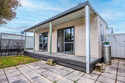 /international/nz/268-riversdale-road-riversdale-beach-masterton-380066113600/