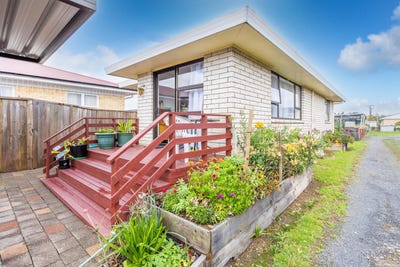 /international/nz/hinewai-street-otorohanga-waikato-380066096829/