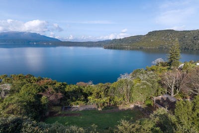 /international/nz/lake-tarawera-rotorua-380066106728/