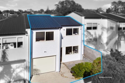 /international/nz/massey-waitakere-city-380066104315/