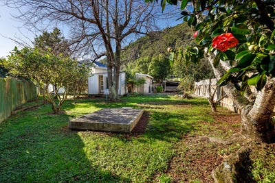 /international/nz/3-canterbury-street-picton-marlborough-380066102463/