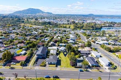 /international/nz/95-acacia-bay-road-nukuhau-taupo-380066099094/
