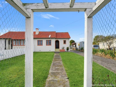 /international/nz/robert-street-marton-manawatu-whanganui-380066103393/