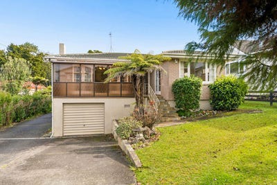 /international/nz/wernham-place-northcote-north-shore-city-380066082082/