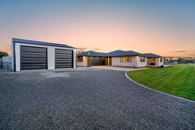 /international/nz/winton-southland-380066092966/