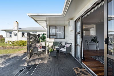 /international/nz/14-raleigh-street-waitara-new-plymouth-380066180048/