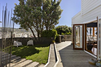 /international/nz/10-earls-terrace-mount-victoria-wellington-city-380066104926/