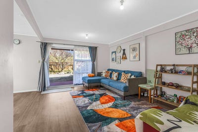 /international/nz/19-hollydale-grove-churton-park-wellington-city-380066093690/