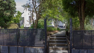 /international/nz/84-govett-avenue-frankleigh-park-new-plymouth-380066108349/