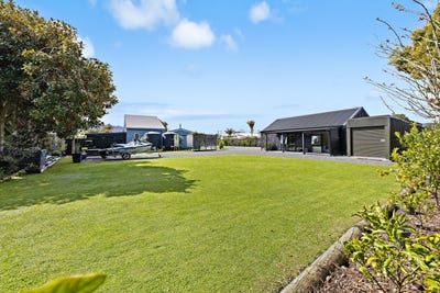 /international/nz/4a-riverside-drive-point-wells-rodney-380066120671/