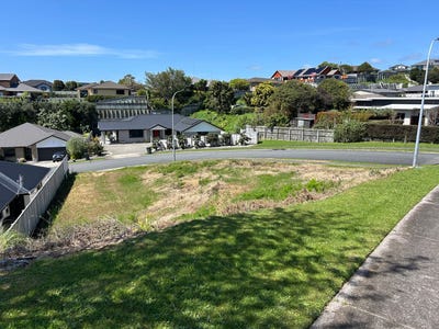 /international/nz/1-frederick-place-whalers-gate-new-plymouth-380066090358/