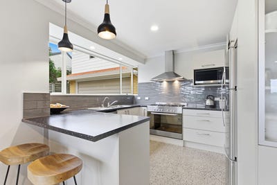 /international/nz/taramea-rise-pyes-pa-tauranga-380066100268/