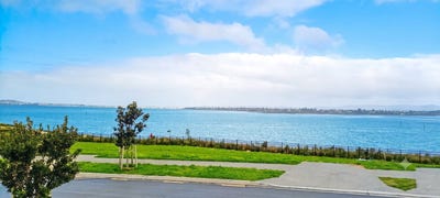 /international/nz/120-limestone-drive-hobsonville-waitakere-city-380066170321/