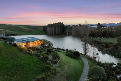 /international/nz/lake-view-place-fairhall-marlborough-380066106298/