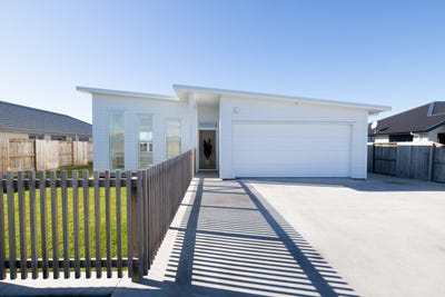 /international/nz/30-mcwatters-drive-ngatea-hauraki-380066116738/