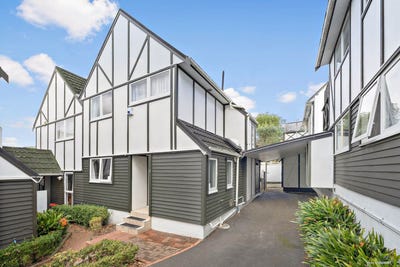 /international/nz/23-cleary-road-panmure-auckland-city-380066078806/