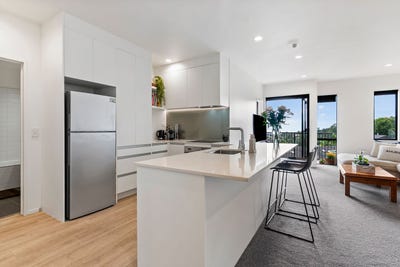 /international/nz/525-east-coast-road-browns-bay-north-shore-city-380066105268/