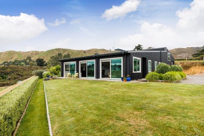 /international/nz/165-albert-road-tokomaru-gisborne-380066112626/
