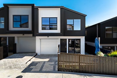 /international/nz/henderson-waitakere-city-380066082712/