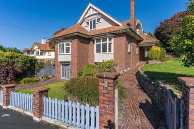 /international/nz/7-mavis-street-saint-clair-dunedin-city-380066111958/