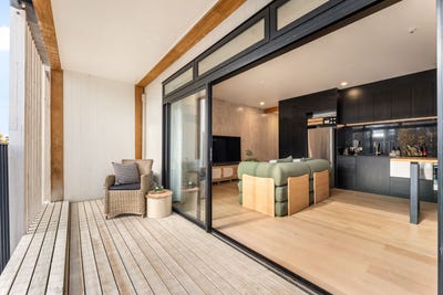/international/nz/163-hobsonville-point-road-hobsonville-auckland-380066108528/