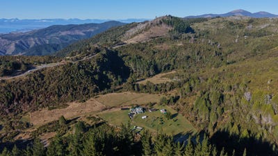 /international/nz/111-bates-road-motueka-tasman-380066105759/