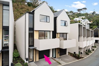 /international/nz/25-erica-pabst-way-island-bay-wellington-city-380066168328/