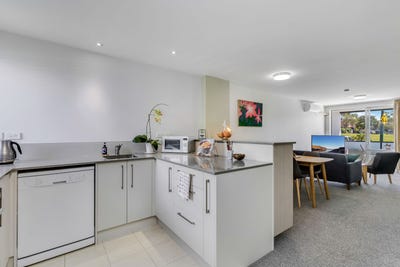 /international/nz/9-opito-way-east-tamaki-manukau-city-380066104850/