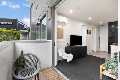 /international/nz/22-fisher-point-drive-freemans-bay-auckland-city-380066108312/