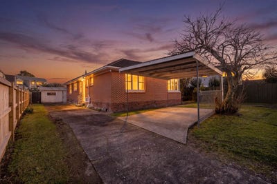 /international/nz/38-longburn-road-henderson-waitakere-city-380066181059/