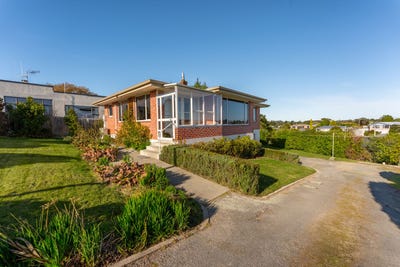 /international/nz/24-hill-view-crescent-highfield-timaru-380066184213/