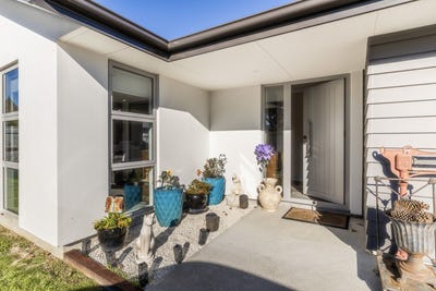 /international/nz/59-wilson-street-bulls-rangitikei-380066121678/
