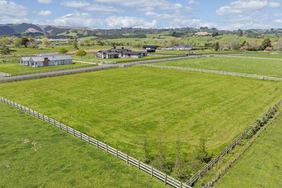 /international/nz/46-taitaia-lane-clevedon-manukau-city-380066079398/