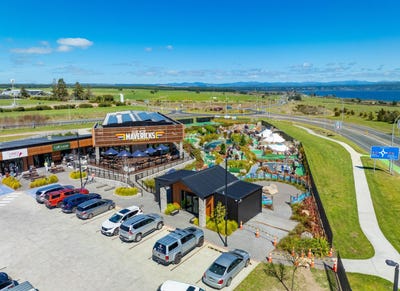 /international/nz/lake-terrace-wharewaka-taupo-380066128792/
