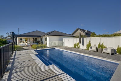 /international/nz/145-arataki-road-havelock-north-hastings-380066169090/