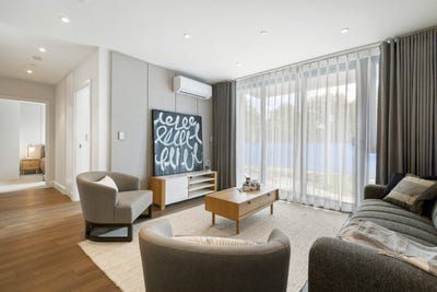 /international/nz/1-219-lake-road-northcote-christchurch-city-380066120394/
