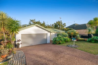 /international/nz/12-cayman-place-unsworth-heights-north-shore-city-380066090491/