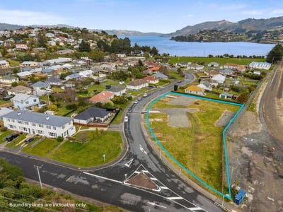 /international/nz/port-chalmers-dunedin-city-380066148490/