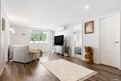 /international/nz/25-bute-road-browns-bay-north-shore-city-380066086710/