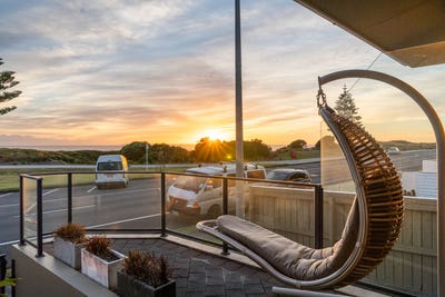 /international/nz/204e-marine-parade-mount-maunganui-tauranga-380066161312/