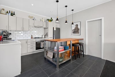 /international/nz/231-muritai-road-eastbourne-lower-hutt-city-380066117892/