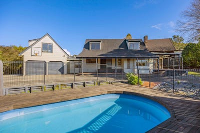 /international/nz/11-palliser-lane-browns-bay-north-shore-city-380066117275/