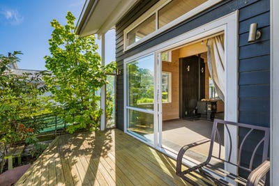 /international/nz/261-waikawa-road-waikawa-marlborough-380066114295/